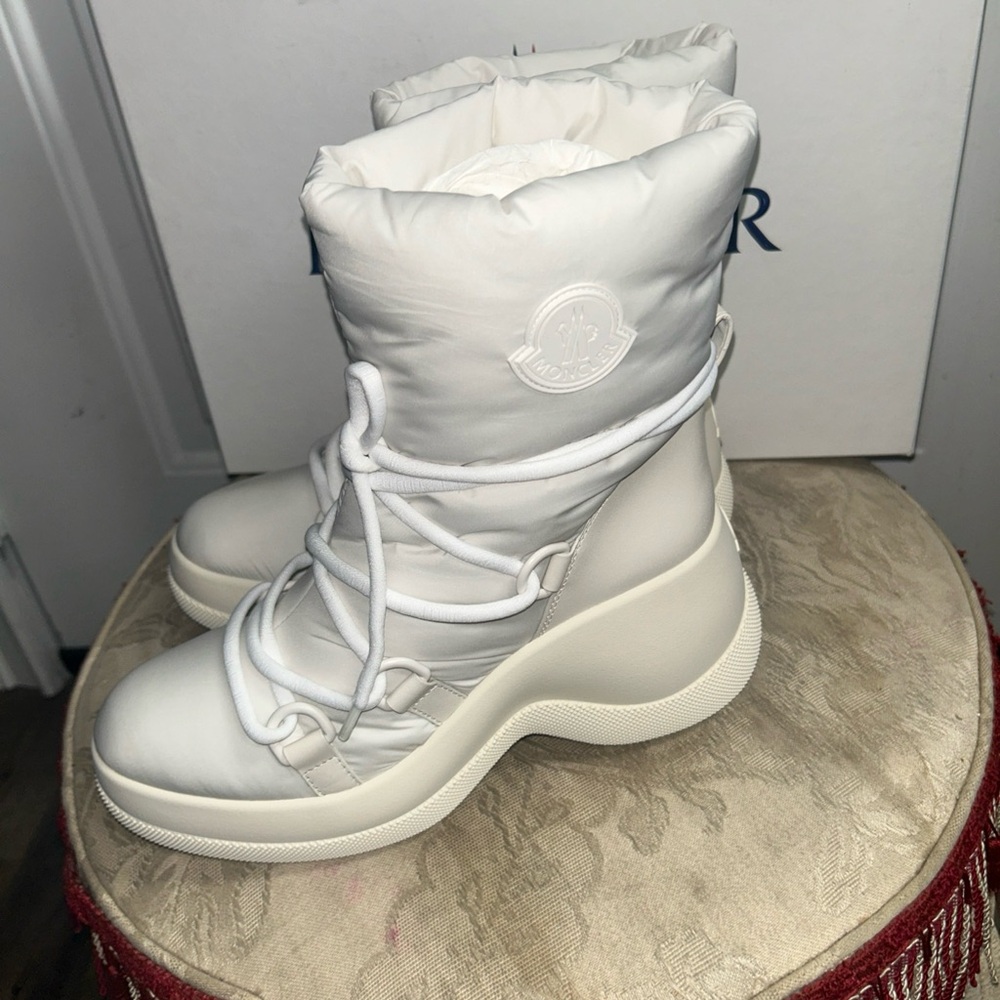 new Moncler Women's Resile Apres Ankle Tie light beige Boots Sz 38.5 - Picture 8 of 16